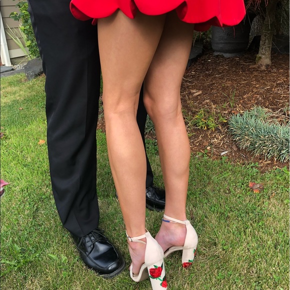 CLOSET CLOSING - Picture 4 of 4